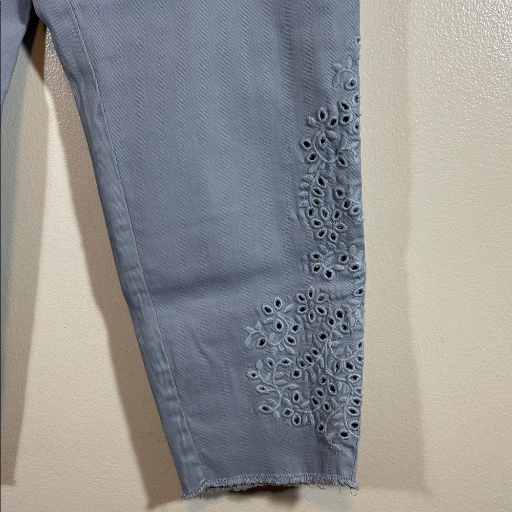 Cato Women 16WP C EST. 1946 Petite Capri Curvy Skinny Cutout‎ Floral Jeans 1159 - Picture 4 of 12